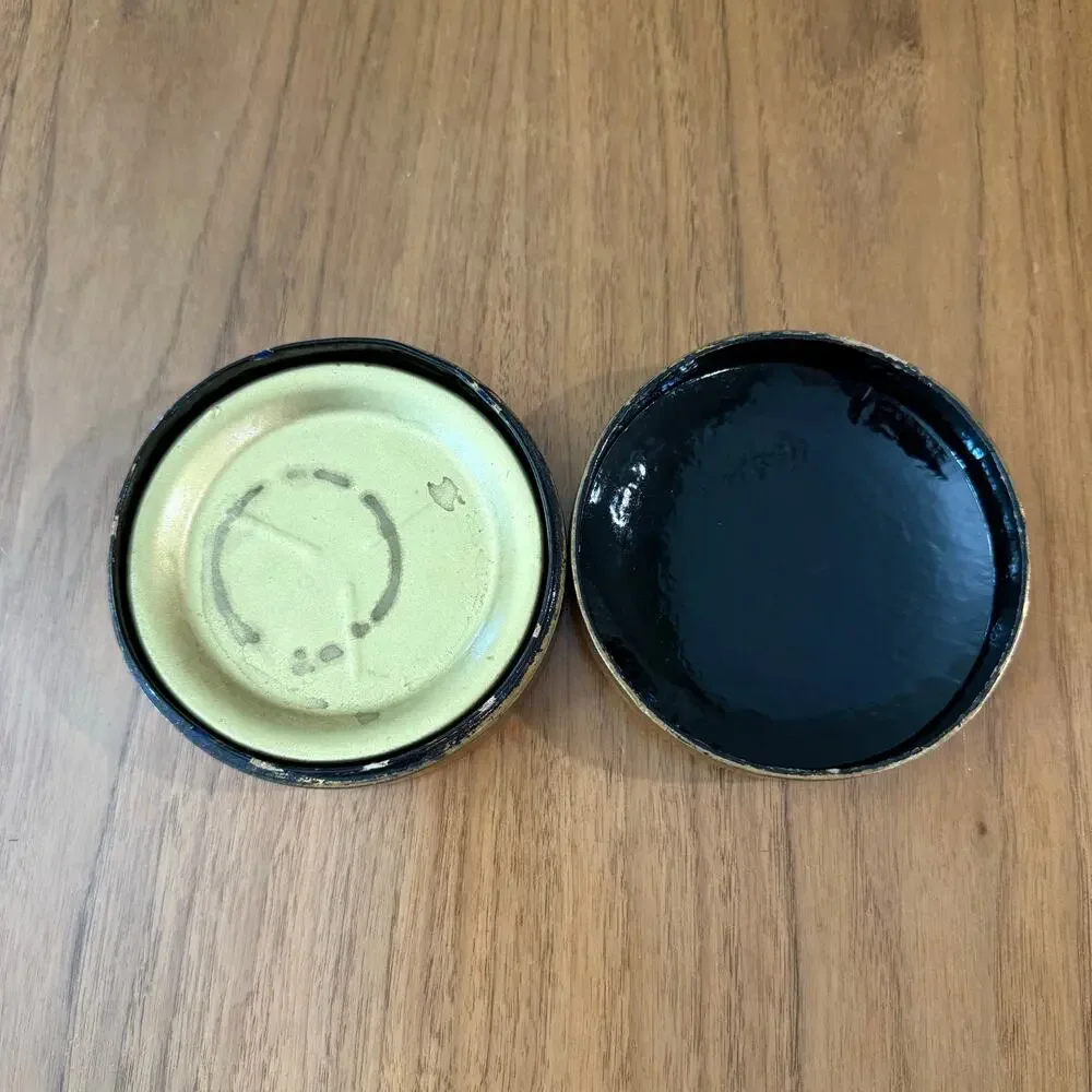Coaster Set of 6 Gold Tone Metal Aged Patina Black Lacquer Round Wood Box Japan